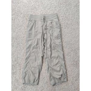 (V) The North face Women pants Capri hiking beige sz S